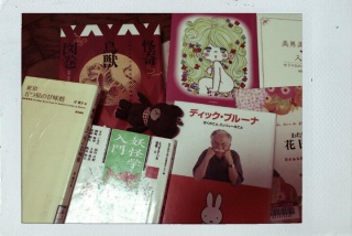 �����v��